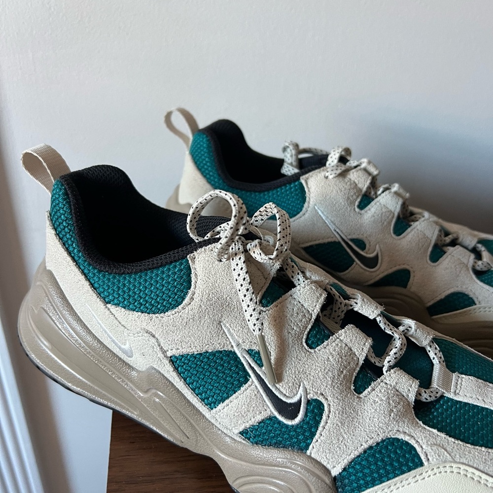 Nike Tech Hera - Picture 3 of 7